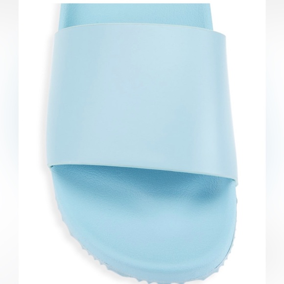 Onia
Nylon Pool Slides - Picture 5 of 6